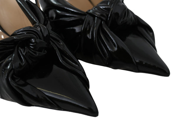 Elegante Pumps aus schwarzem Leder mit spitzer Zehe