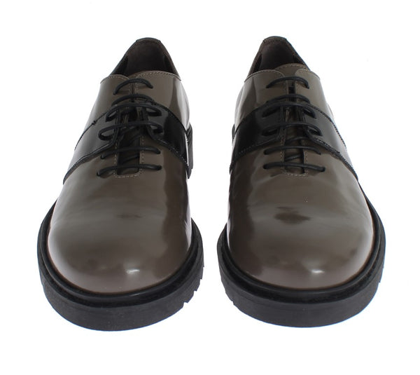 Graue Braune Leder Schnürschuhe