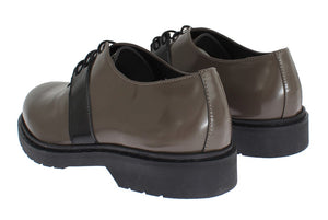 Graue Braune Leder Schnürschuhe