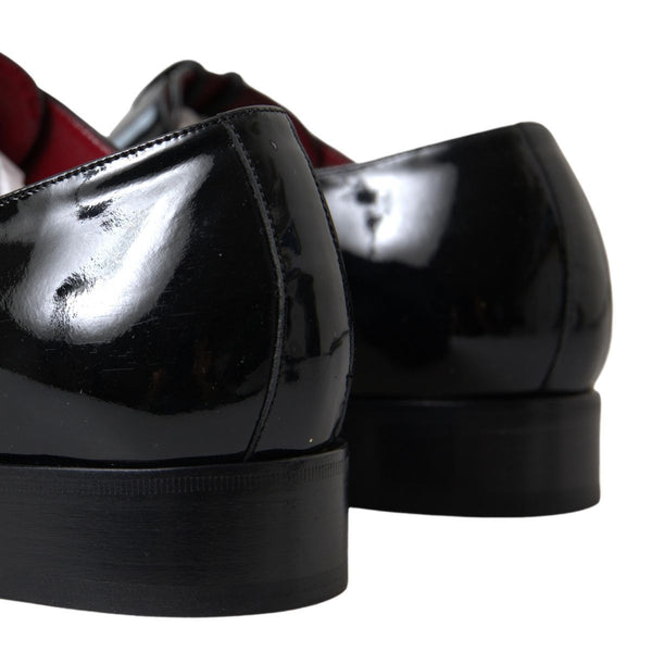 Schwarze Lackleder-Schuhe