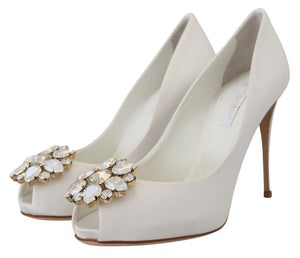 Satin Pumps mit weißem Kristall-Absatz