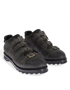 Graue Leder Knöchelriemen Schuhe Stiefel