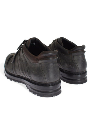 Graue Leder Knöchelriemen Schuhe Stiefel