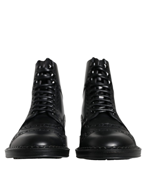 Schwarze Leder Schnürstiefel mit mittlerer Wade