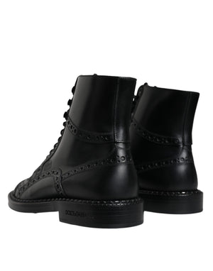 Schwarze Leder Schnürstiefel mit mittlerer Wade