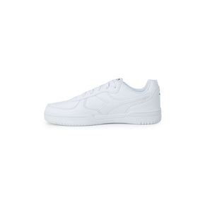 Weiße Sneakers aus Kunstleder