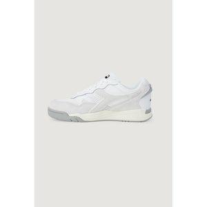 Weiße Sneaker aus Kunstleder