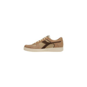 Beige Wildleder-Sneaker im Low-Top-Stil