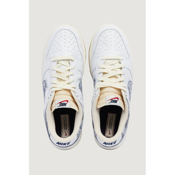 Dunkelblaue Leder-Sneaker im Low-Top-Design