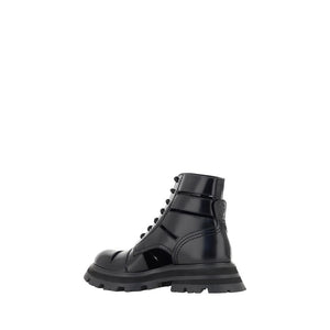 Schwarze Gummistiefel mit Schnürung
