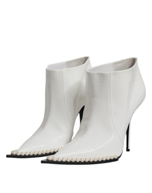 Weiße Kunstlederstiefelette mit Perlenbesatz Schuhe