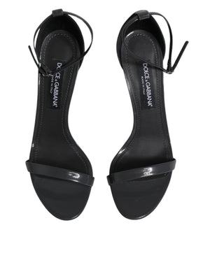 Graue Leder Knöchelriemen Absatz Sandalen Schuhe