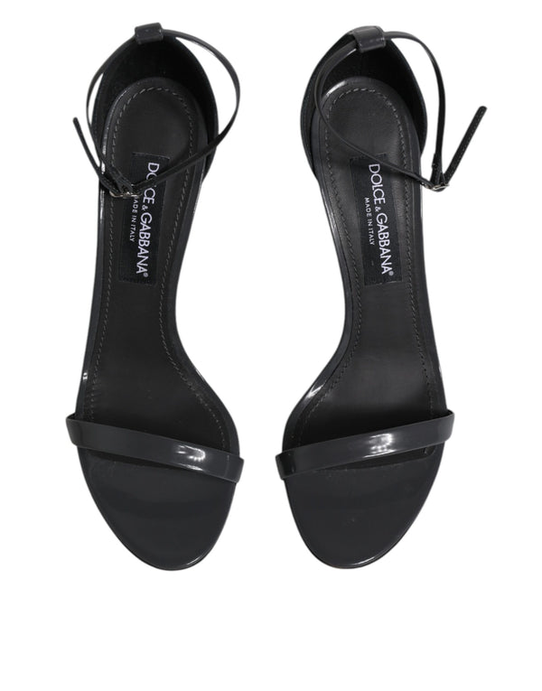 Graue Leder Knöchelriemen Absatz Sandalen Schuhe