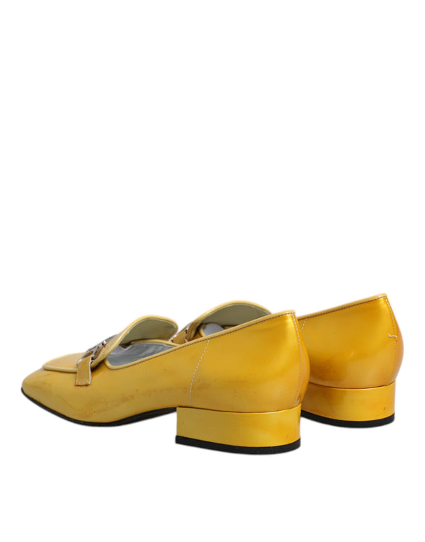 Gelbe Leder Logo Plaque Slip On Mokassin Schuhe
