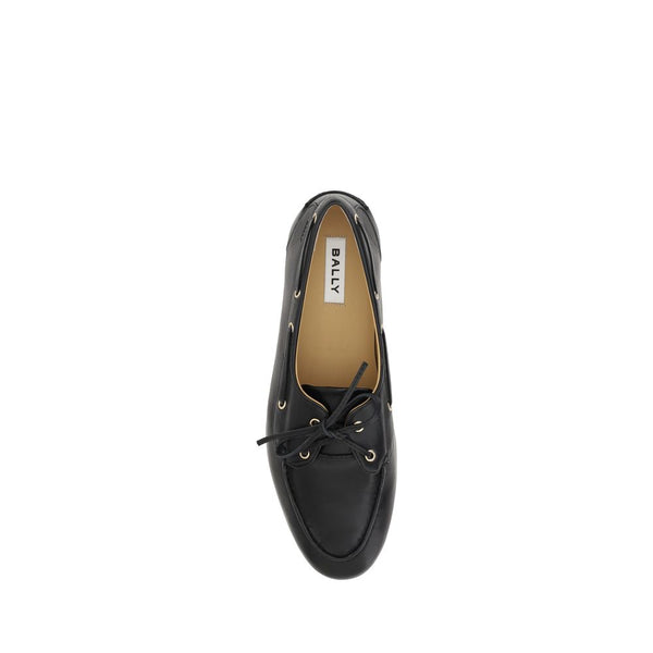 Schwarze Kalbsleder-Bos-Taurus-Slipper