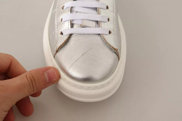 Silberne Vollnarbenleder Schnürsneakers Schuhe