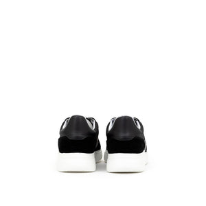Schwarze und Weiße Stoff- und Leder-Sneaker