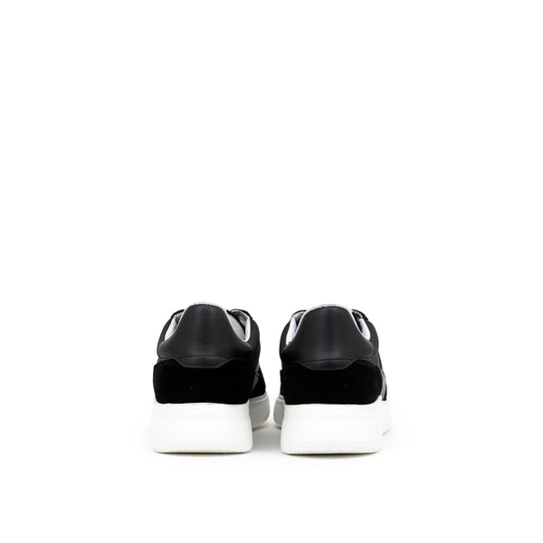 Schwarze und Weiße Stoff- und Leder-Sneaker