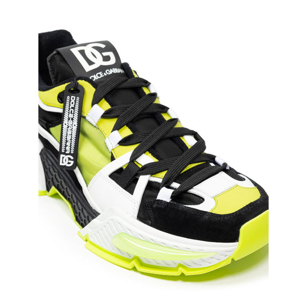 Bunte Polyamid-Sportschuhe