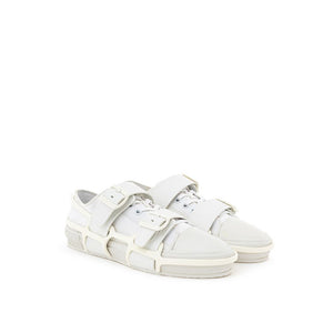 Weiße Baumwoll-Sportschuhe