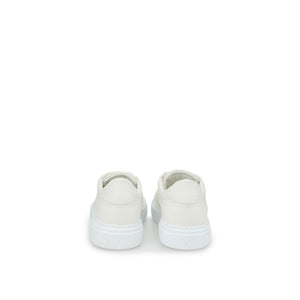 Glatte weiße Leder-Sneakers
