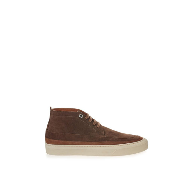 Elegante Wildleder-Sneakers in sattem Braun
