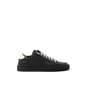 Schwarze Leder-Sportschuhe