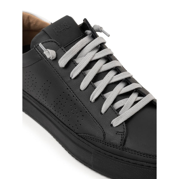 Schwarze Leder-Sportschuhe