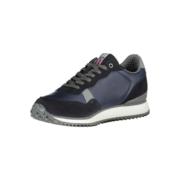Schlichte, kontrastreiche Sneakers mit unverwechselbarem Stil