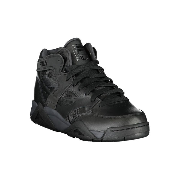 Sportliche High-Top-Sneakers mit kontrastierenden Details