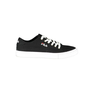Schlanke schwarze Sportschuhe mit Schnürung