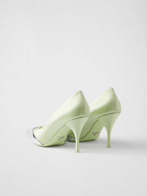 Pumps aus Satin und Metallic-Leder