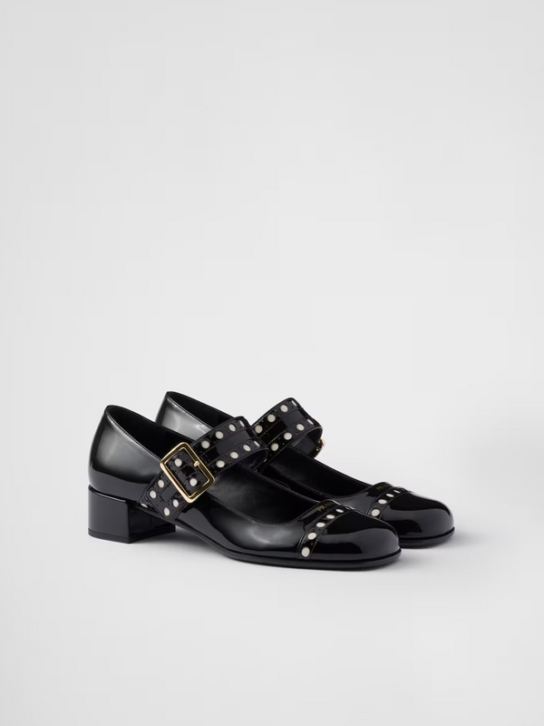 Mary Jane Pumps aus schwarzem Lackleder