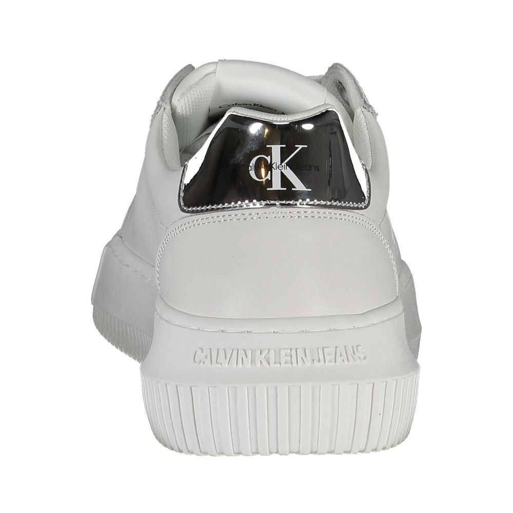 Sneaker aus weißem Polyester