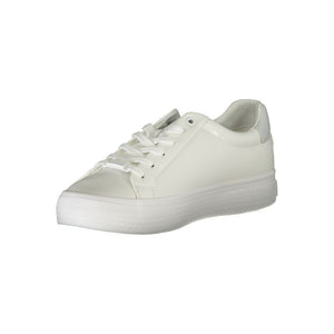 Elegante weiße Sneakers mit kontrastierender Verzierung