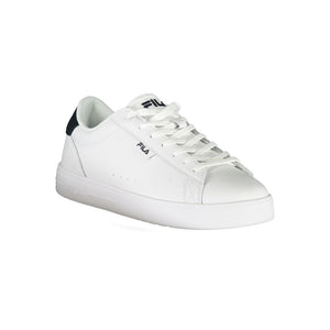 Klassischer weißer Sneaker mit kontrastierenden Details
