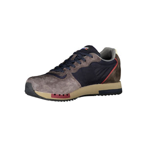 Schlichte blaue Designer-Sneakers mit kontrastierenden Akzenten
