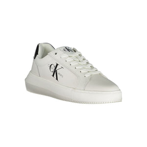 Eco-Chic Weiße Sneakers mit kontrastierenden Details