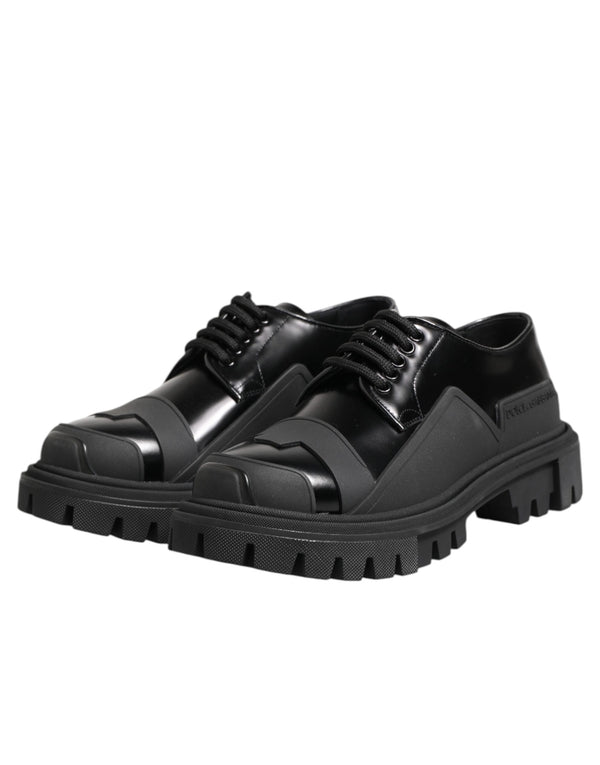 Trekking-Derby-Schuhe aus schwarzem Lackleder