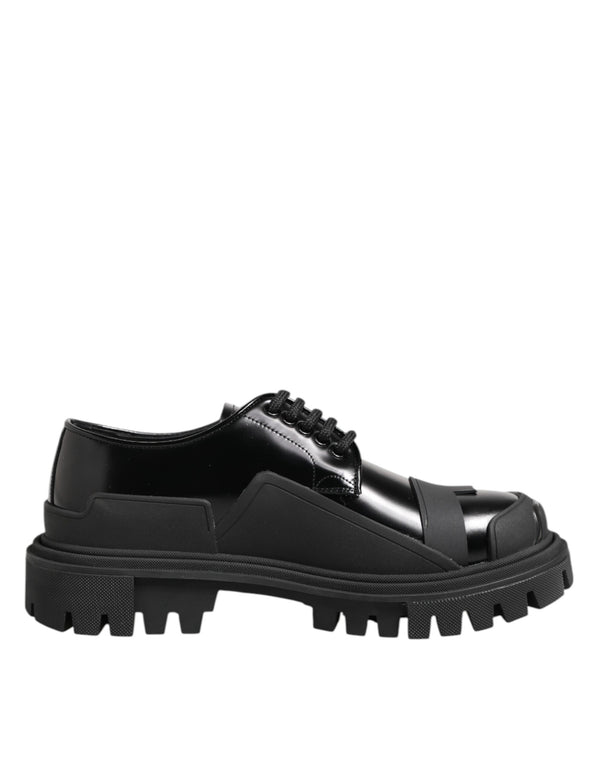 Trekking-Derby-Schuhe aus schwarzem Lackleder