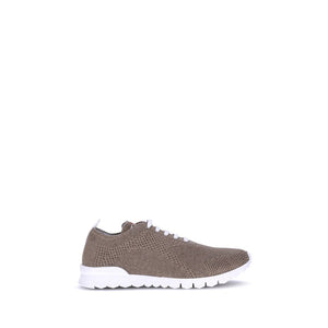Braune Baumwoll-Sportschuhe