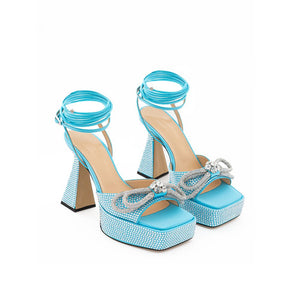 Blaue Leder-Plateau-Sandalen