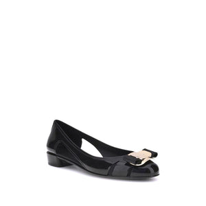 Elegante schwarze Ballett-Ballerinas aus Gummi