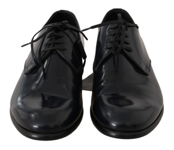 Polierte Derby-Schuhe aus blauem Leder