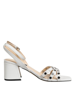 Weiße Blockabsatz-Sandalen mit Nieten und Wickelriemen Schuhe