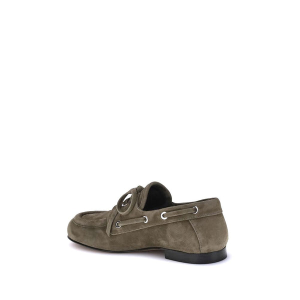 Beigefarbene Wildleder-Slipper aus Ziegenleder
