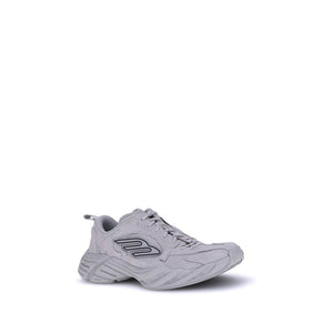Graue Polyester-Sportschuhe