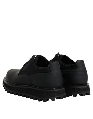 Schwarze Leder-Schnürschuhe für Trekking-Anzüge