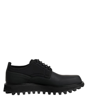 Schwarze Leder-Schnürschuhe für Trekking-Anzüge