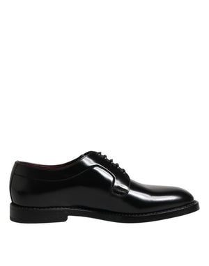 Schwarze Derby-Schnürschuhe aus Kalbsleder